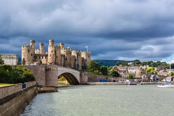 Living in Wales vs England A Welsh Perspective on Lifestyle, Culture, and Cost of Living